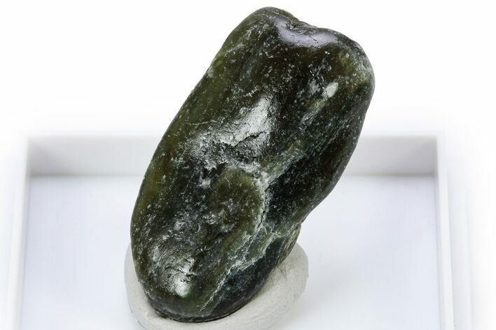 Tumbled Green Jade (Nephrite) Stone - California #305618